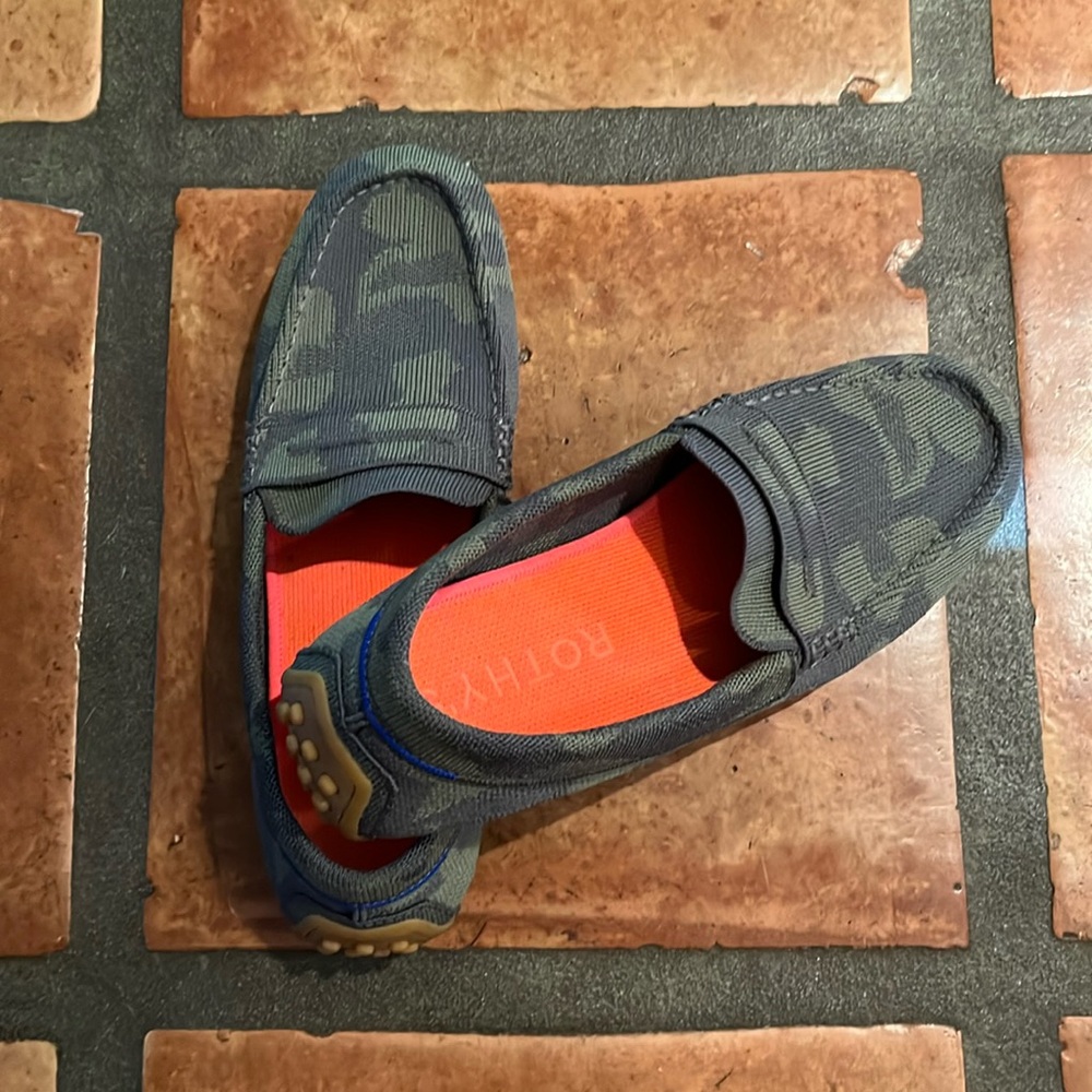 Camouflage Slip-On Shoes barely worn.